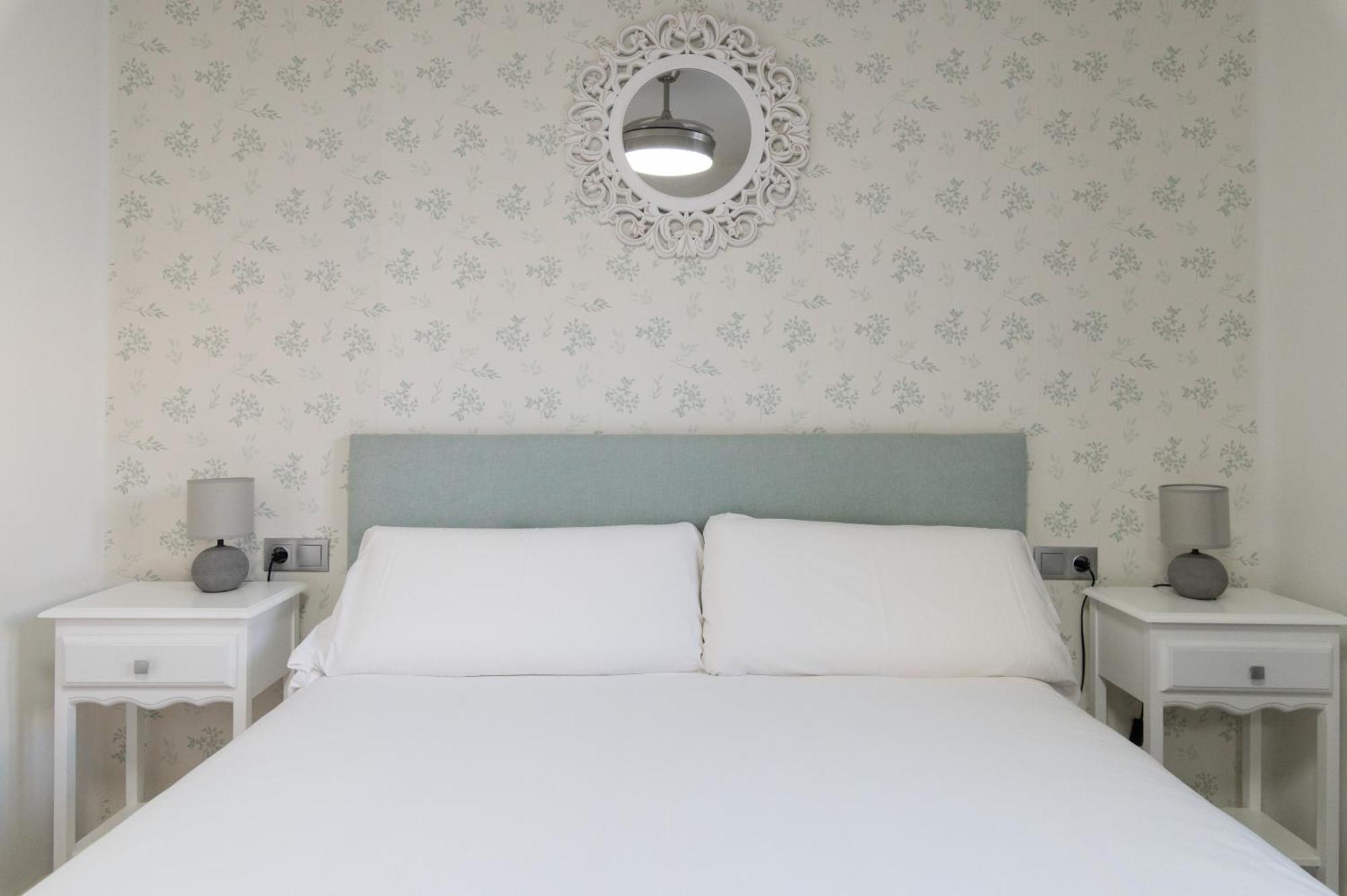 Apartamento Triana Habitame Inmobiliaria セビリア エクステリア 写真