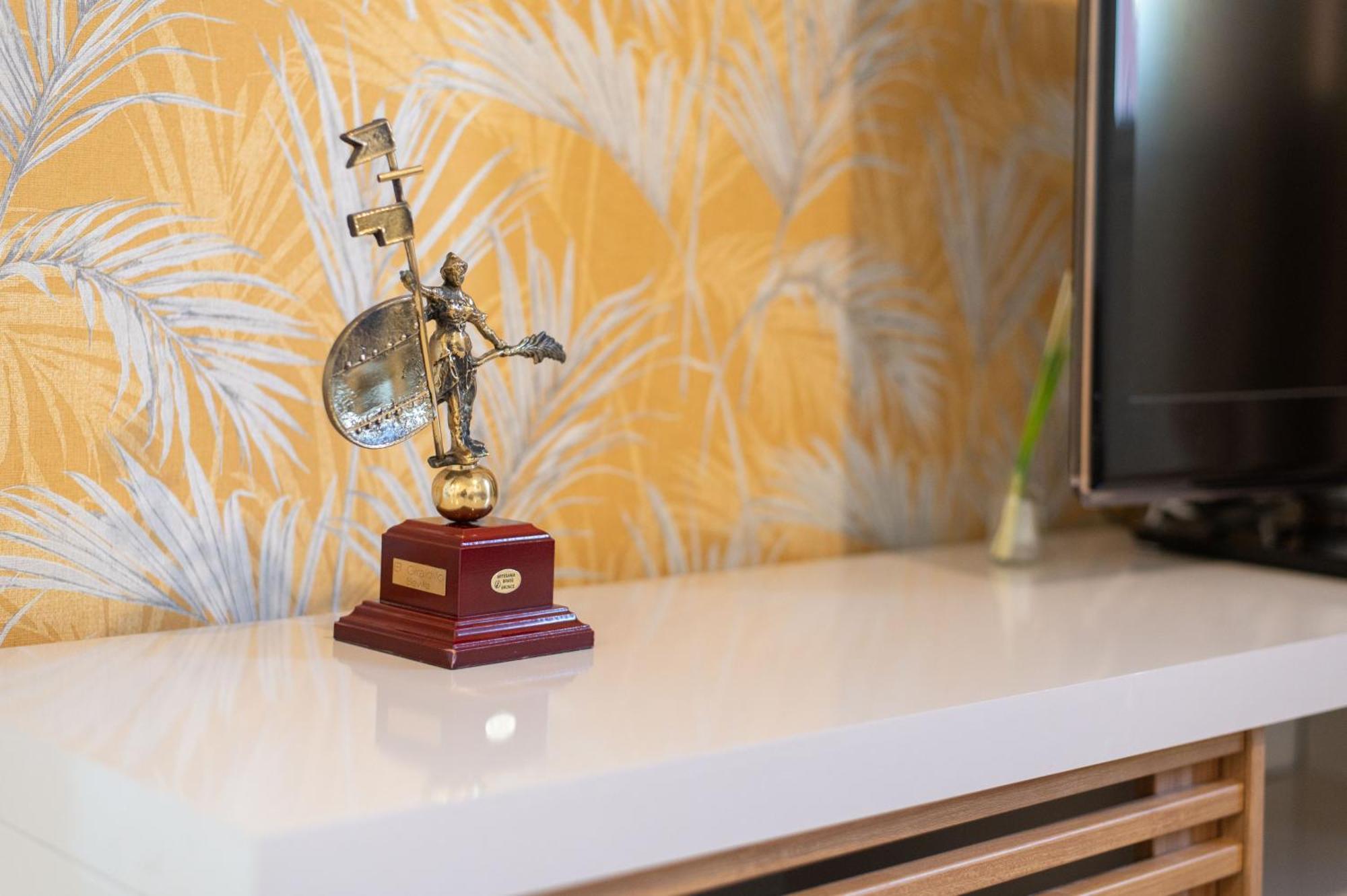 Apartamento Triana Habitame Inmobiliaria セビリア エクステリア 写真